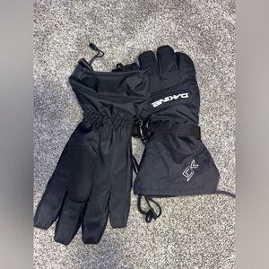 Men’s medium skirt dry saline ski gloves